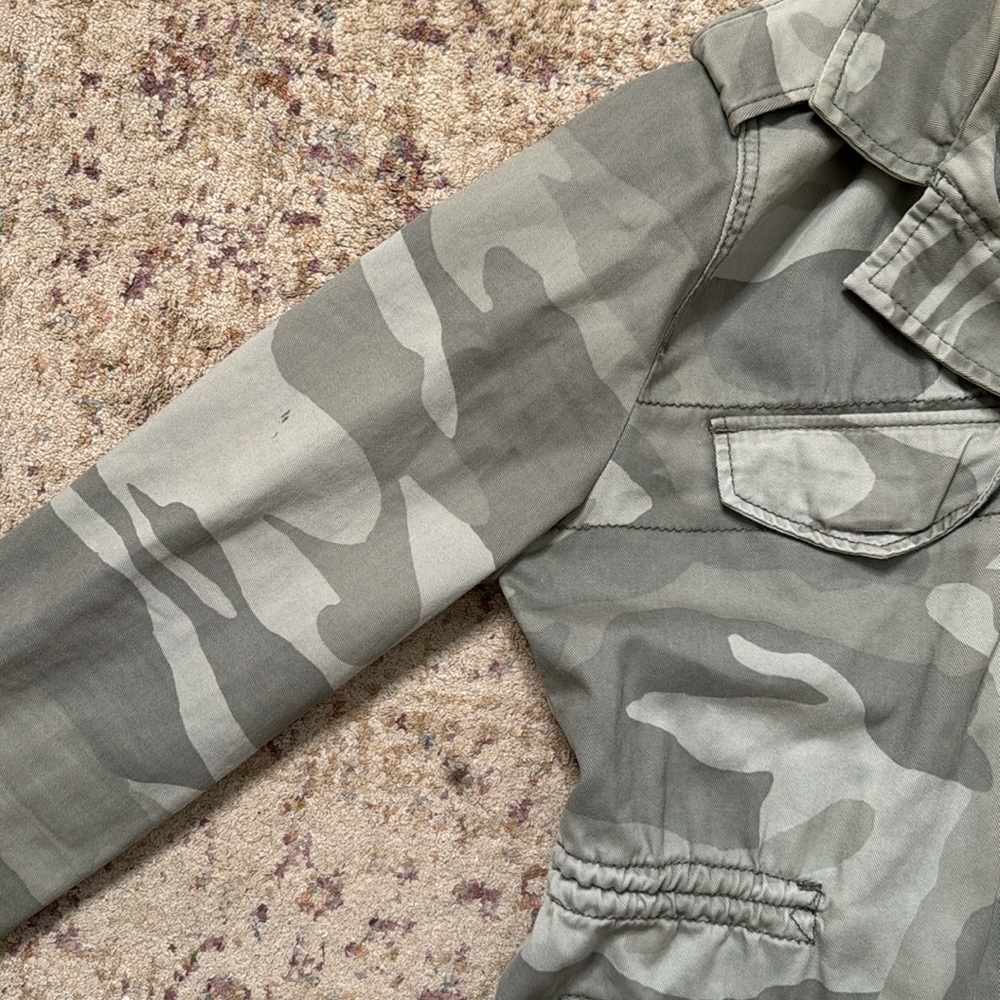 Abercrombie & Fitch Camo Utility Jacket - Picture 4 of 11